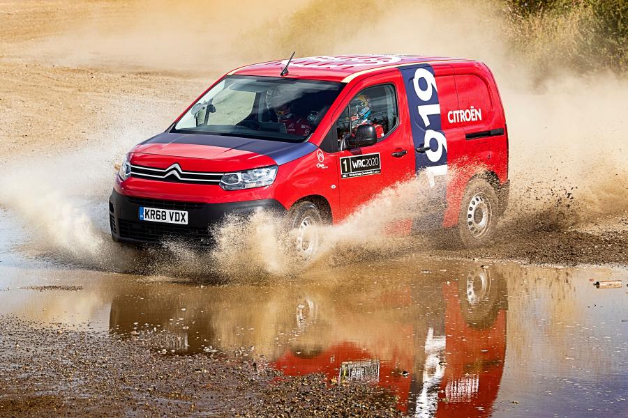  Citroen Berlingo Van 2018 года  (UK) (фото 19 из 20)